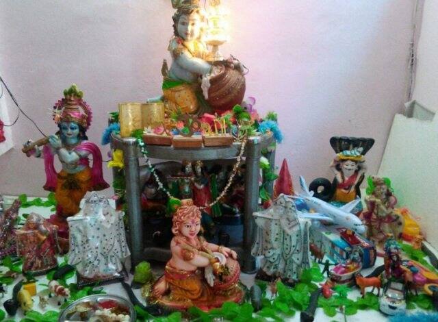ही व्यक्ती गेल्या 29 वर्षांपासून श्रीकृष्णाची पुजा करत आहे.
