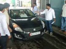 स्वाभिमान संघटनेने कोकणात जाणाऱ्या गाड्या विनाटोल सोडल्या!