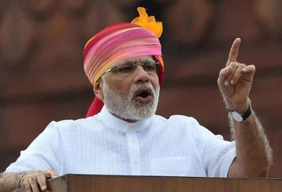अरबी समुद्रात शिवस्मारकाच्या भूमीपूजन सोहळ्यासाठी पंतप्रधान नरेंद्र मोदी यांच्यासह फक्त सहा जण जाणार आहेत. 