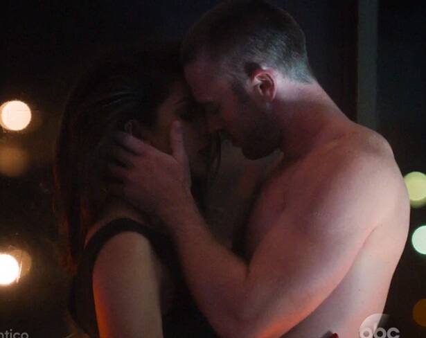 या टीझरमध्ये प्रियंका आणि को-स्टार जॅक मेकलोग्लेहेन यांची जबरदस्त केमिस्ट्री पाहायला मिळत आहे.