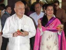 प्रणिती, नवरा कुठल्याही जातीचा कर, पण...: शिंदे