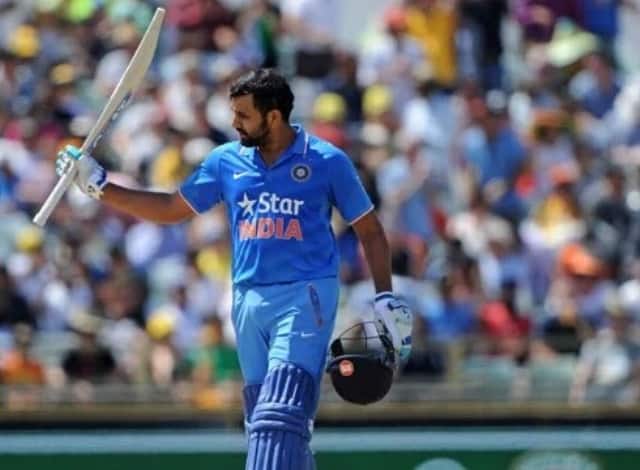 रोहित शर्माने ऑफ स्पिनर म्हणून आपली कारकीर्द सुरु केली. पण त्याचे फलंदाजीचे कसब पाहून प्रशिक्षक दिनेश लाड यांनी त्याला फलंदाजीसाठी प्रोत्साहित केले. आज भारतीय क्रिकेटमध्ये त्याला 'हिटमॅन' म्हणून ओळखले जाते.