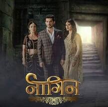 या अभिनेत्री सेल्फीच्या प्रेमात!