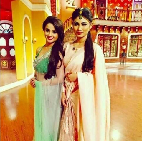 अभिनेत्री अदा खान आणि मौनी रॉय (Image Courtesy: Instagram) 