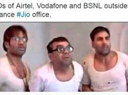 ‘जिओ’च्या लॉन्चिंगनंतर सोशल मीडियावर विनोदांचा सुळसुळाट
