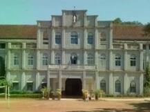 कर्नाटकातील कॉलेजचा तालिबानी फतवा, मुला-मुलींच्या बोलण्यावर बंदी