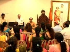 Uddhav Thackeray To Meet Devendra Fadnavis पोलिसांच्या सुरक्षेसंदर्भात उद्धव ठाकरे आज मुख्यमंत्र्यांच्या भेटीला