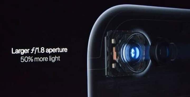 32 GB, 64 GB आणि 256 GB मध्ये आयफोन 7 उपलब्ध असणार आहे. तर आयफोन 7 प्लस हा 32 GB, 128 GB आणि 256 GBमध्ये उपलब्ध असेल. आयफोन 7 मध्ये 2 GB रॅम तर आयफोन 7 प्लस आणि अॅापल वॉच 2मध्ये 4 GB रॅम देण्यात आला आहे. 