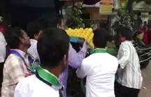 मनसे कार्यकर्त्यांची उत्तर भारतीय फळविक्रेत्याला बेदम मारहाण!