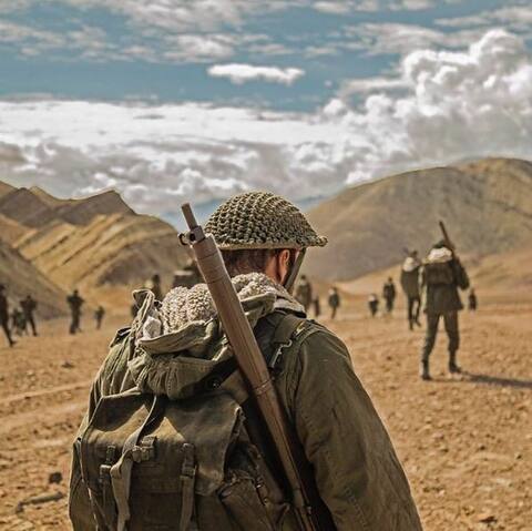 सलमान खानच्या 'ट्यूबलाईट'च्या सेटवरील फोटो व्हायरल सलमान खानच्या 'ट्यूबलाईट'च्या सेटवरील फोटो व्हायरल