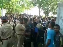 मुंबईत नेव्ही भरतीआधी चेंगराचेंगरी, अनेक जखमी