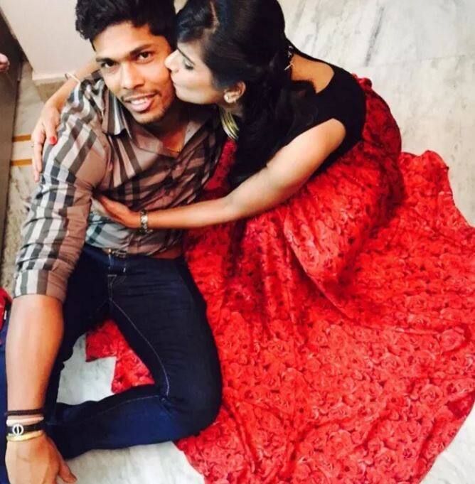 सध्या या दोघांचेही फोटो सोशल मीडियावर सर्वांचेच लक्ष वेधून घेत आहेत.