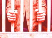 ...म्हणून 70 वर्षाच्या आजोबांनी बँक लुटली!