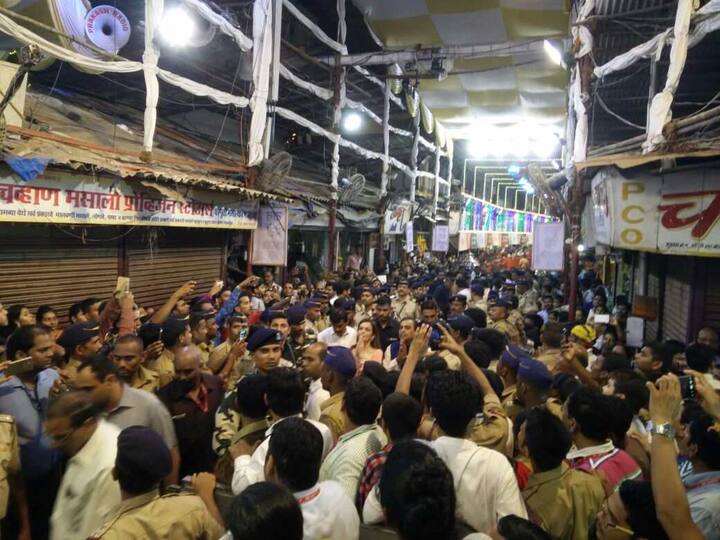 उद्योगपती मुकेश अंबानी यांनी आज सहकुटुंब लालबागच्या राजाचं दर्शन घेतलं (सर्व फोटो- ऋत्विक भालेकर)