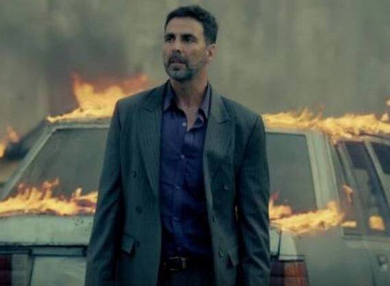 अक्षय कुमार 'जॉली एलएलबी 2' साठी प्रत्येक दिवसाचे एक कोटी रुपये घेत आहे.