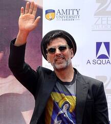 अक्षय कुमारकडून 2017 मधील सिनेमांची यादी जाहीर