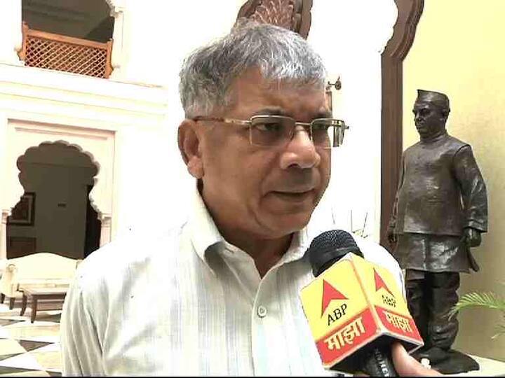 मराठा समाजाविरोधात प्रतिमोर्चे निघू नयेत, या मताचा मी - प्रकाश आंबेडकर 