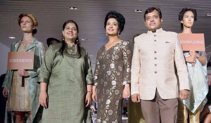 'एज्युकेट दी चाईल्ड' या कार्यासाठी आणि भारतीय हँडलूमच्या प्रमोशसाठी त्यांनी या फॅशन शोमध्ये भाग घेतला.