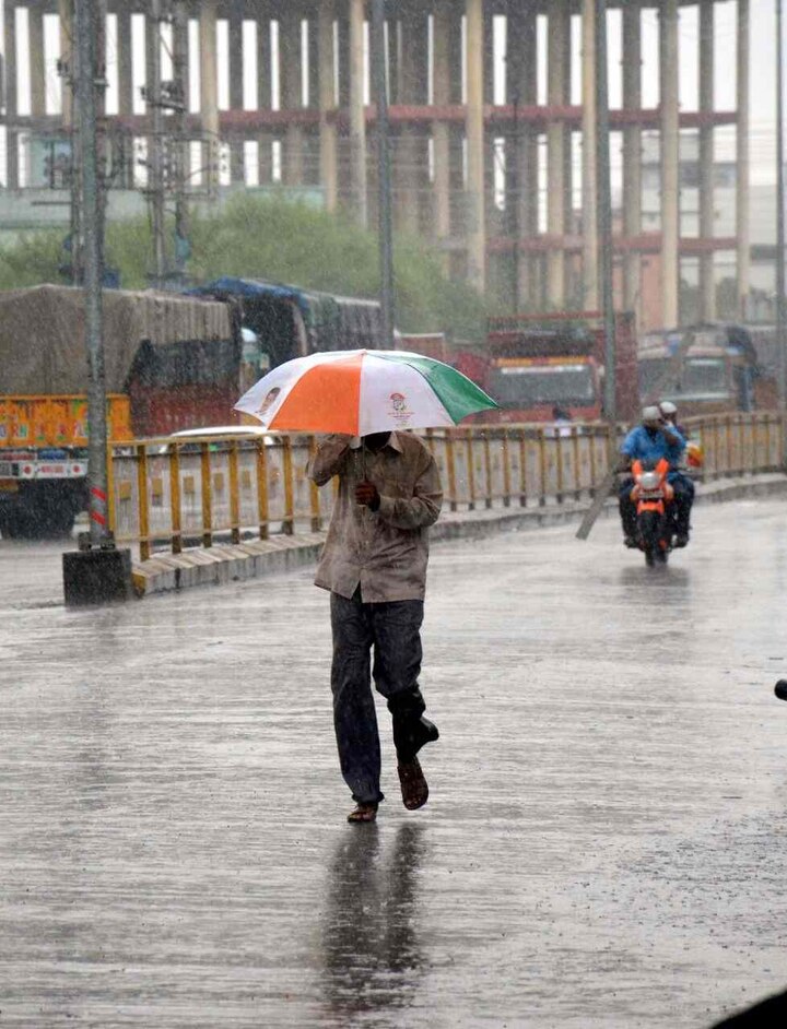 Rains To Continue Till 15th October ऑक्टोबर पावसामुळे 'हिट' होणार, 15 तारखेपर्यंत महाराष्ट्रात संततधार कायम
