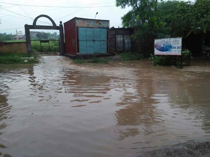  दरम्यान ईट परिसरात बारा तासात तब्बल 106 मिमी पावसाची नोंदा झाली आहे.