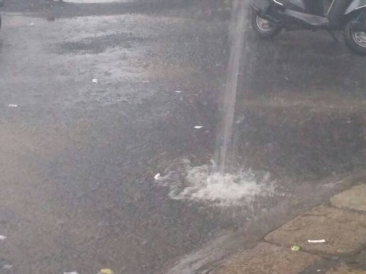 उमरगा-लातूर मार्गावरही पाणीच पाणी झालं आहे.