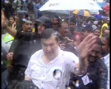 कपूर खानदानची दादागिरी, पत्रकाराला मारहाण