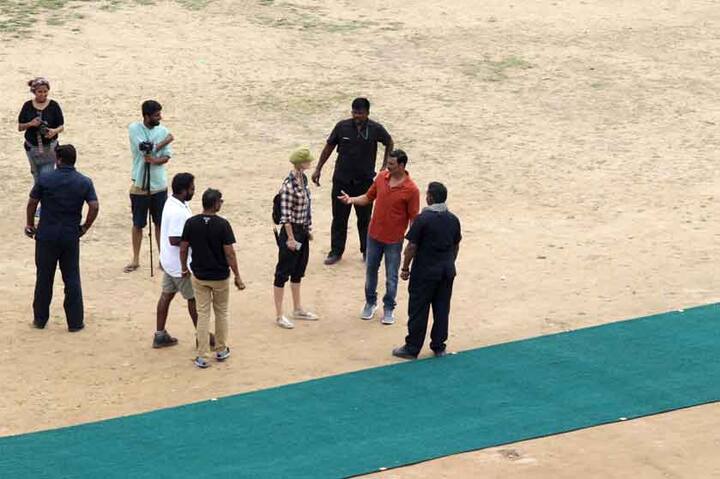 'जॉली LLB 2' या सिनेमात अक्षयला अरशद वारसीच्या जागी रिप्लेस करण्यात आलं आहे.