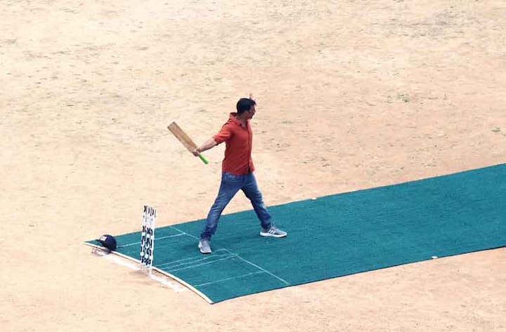 सिनेमातील क्रिकेटविषयी एखादा सीन येथे चित्रीत केला जाणार आहे.