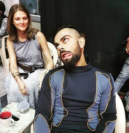 टीम इंडियाचा कसोटी कर्णधार विराट कोहलीचा नवा लूक