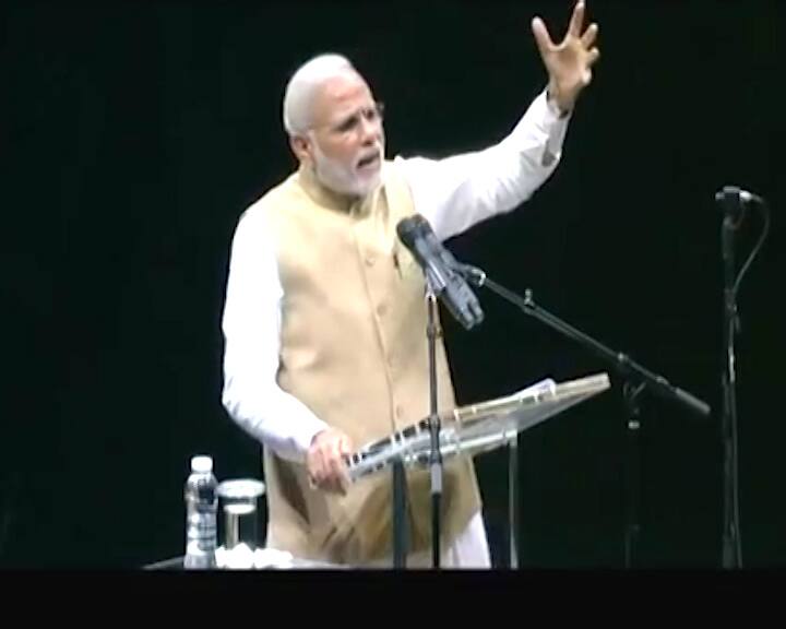 सप्टेंबर 2015 मध्ये अमेरिकेतील भारतीयांना संबोधित करताना दहशतवादावर मोदींनी केलेल्या आक्रमक भाषणाची जगभर चर्चा झाली.