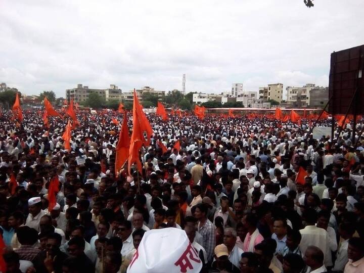 काल इंदापूरमध्येही मराठा समाजाने विराट मोर्चा काढला होता.