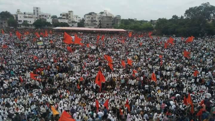 महाराष्ट्रातील इतर शहरांप्रमाणेच अकोल्यातही नागरिकांनी मराठा क्रांती मूक मोर्चाला मोठ्या प्रमाणावर सहभाग नोंदवला.