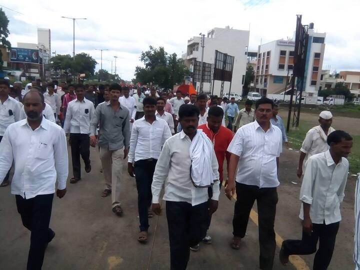 अगदी सकाळपासूनच नागरिकांनी मोर्चासाठी गर्दी केली होती