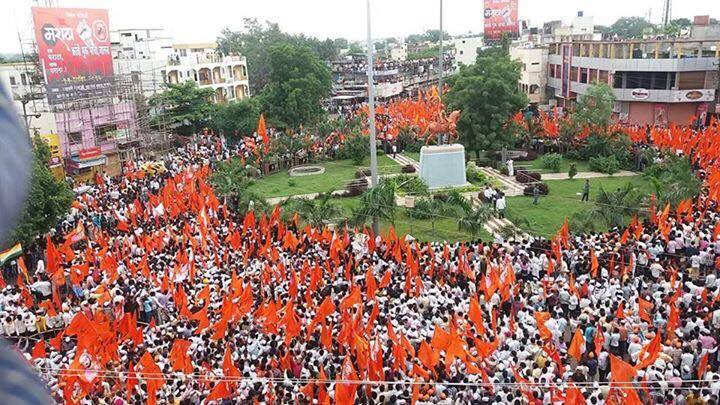 या मोर्चालाही नागरिकांनी मोठ्या प्रमाणावर उपस्थिती लावली.