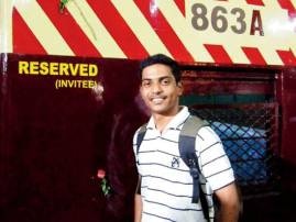 Alert Engineer Saves Lives Of Local Railway Commuters In Mumbai तरुणाच्या प्रसंगावधानाने कुर्ल्यात शेकडो प्रवाशांचे प्राण वाचले