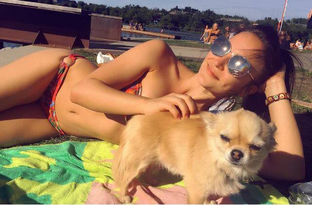 पाहा आणखी फोटो