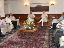 पाकिस्तानच्या मुसक्या आवळण्यासाठी दिल्लीत रात्रभर खलबतं