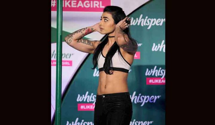 याचवेळी आपल्या शरीरयष्टीसाठी प्रसिद्ध डीजे वानी देखील उपस्थित होती.