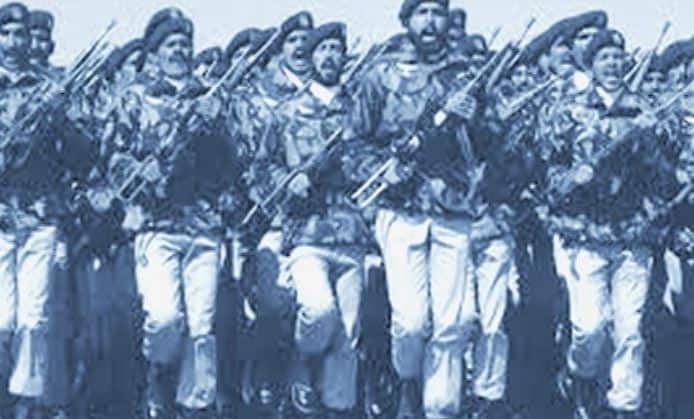 तर दुसरीकडे पूर्व पाकिस्तानमधील परिस्थिती अतिशय गंभीर होत होती. तिथे पोलीस, पॅरामिलेट्री फोर्स, इस्ट बंगाल रेजिमेंट आणि इस्ट पाकिस्तान रायफल्सचे बंगाली सैनिक यांनी पाकिस्तानी सैन्याविरोधात बंड पुकारुन देशाचे स्वातंत्र्य घोषित केले. याचवेळी त्यांनी भारताकडून मदतीची अपेक्षा केली. यावेळी भारतीय सैन्यदलाच्या वतीने येथील नागरिकांना प्रशिक्षण देऊन, मुक्ती वाहिनीचा जन्माला आली. पण दुसरीकडे पाकिस्तानने आपला हेका सोडला नव्हता. चीन आणि अमेरिकेच्या जोरावर पाकिस्तानने भारताच्या खोड्या काढण्याचे उद्योग सुरुच होते. नोव्हेंबर महिन्याच्या अखेरच्या आठवड्यात पाकिस्तानी एअर क्राफ्टनी सातत्याने भारतीय सीमेत प्रवेश केला. यावर भारताकडून पाकिस्तानला इशारा देण्यात आला. पण पाकिस्तानने त्याला गांभीर्याने घेतला नाही. उलट पाकिस्तानचे राष्ट्रपती याया खान यांनी भारताला 10 दिवसांच्या आत युद्धाची धमकीच दिली. भारताने यापूर्वीच युद्धाची तयारी पूर्ण केल्याने, पाकिस्तानला याचा जराही अंदाज नव्हता.