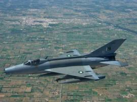 Pakistan F7 Jet Crashed Pilot Killing पाकिस्तानचं लढाऊ विमान कोसळलं, पायलटचा मृत्यू