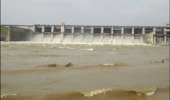 आता मांजरा धरण तुडुंब भरल्याने लातूरसह उस्मानाबाद आणि बीडचाही पाणीप्रश्न मिटला आहे.