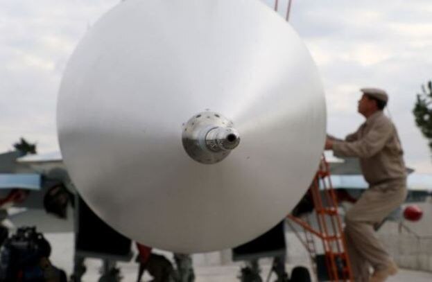 रशियाकडे सर्वात जास्त 8000 अणवस्त्रे आहेत. 