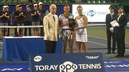 त्यामुळं सानियाच्या खात्यात 9,730 गुण जमा झाले असून, डब्ल्यूटीएच्या महिला दुहेरीच्या क्रमवारीत सानिया अव्वल स्थानावर आहे.