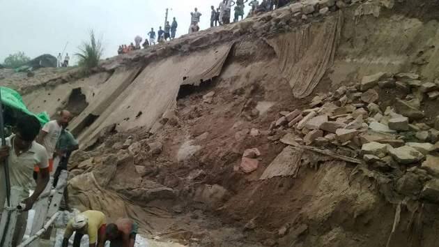 शेरपूरला पुराचा फटका बसला आणि त्यानंतर भूस्खलनामुळे स्थानिकांचं जगणं मुश्किल होऊन बसलं आहे.