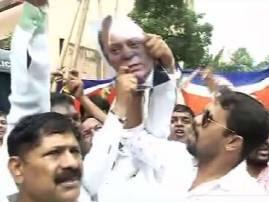 Mns Protest At Karan Johars Office करण जोहरच्या ऑफिसबाहेर मनसेचं आंदोलन