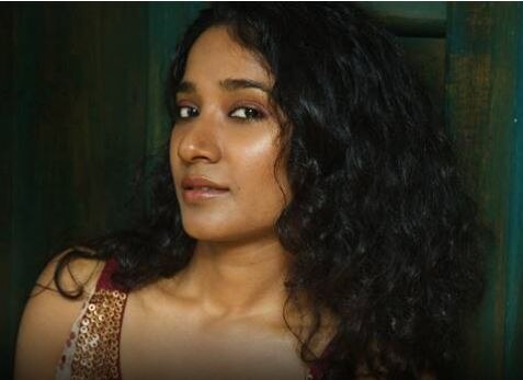 Tannishtha Chatterjee Walks Out Of Comedy Nights Bachao After 'कॉमेडी नाईट्स..' मध्ये काळ्या रंगावरुन खिल्ली, तनिष्ठाचा संताप