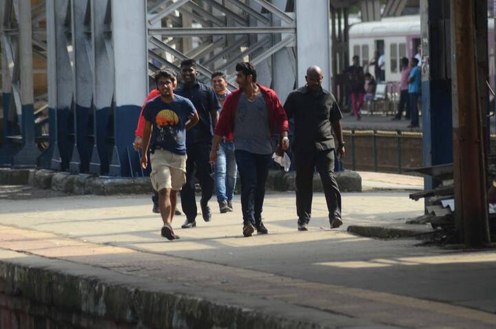 पाहा आणखी फोटो