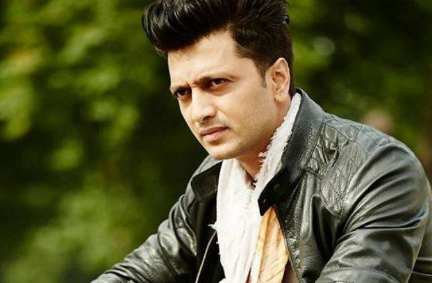 Riteish deshmukh shared an emotional video on his father vilasrao deshmukh 75th birth anniversary रितेश देशमुखकडून भावुक व्हिडीओ शेअर करुन वडिलांच्या आठवणींना उजाळा