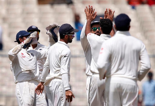India Wins Kolkata Test By 178 Runs Takes Unassailable Lead Of 2 0 In 3 Match Series कोलकाता कसोटीतही तिरंगा फडकला, भारत अव्वलस्थानी विराजमान!