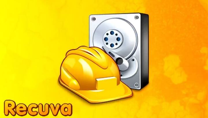 सध्या डेटा रिकव्हरीसाठी इंटरनेटवर Recuva हे सॉफ्टवेअर सर्वाधिक लोकप्रिय आहे. त्यामुळे डिलीट झालेला डेटा परत मिळवण्यासाठी तुम्हाला हे सॉफ्टवेअर अतिशय उपयोगाचं आहे. हे सॉफ्टवेअर तुमच्या कॉम्प्यूटरवर इन्स्टॉल करुन तुमचं मेमरी कार्ड एखाद्या कार्ड रिडरच्या माध्यमातून कॉम्प्यूटरला कनेक्ट करा.